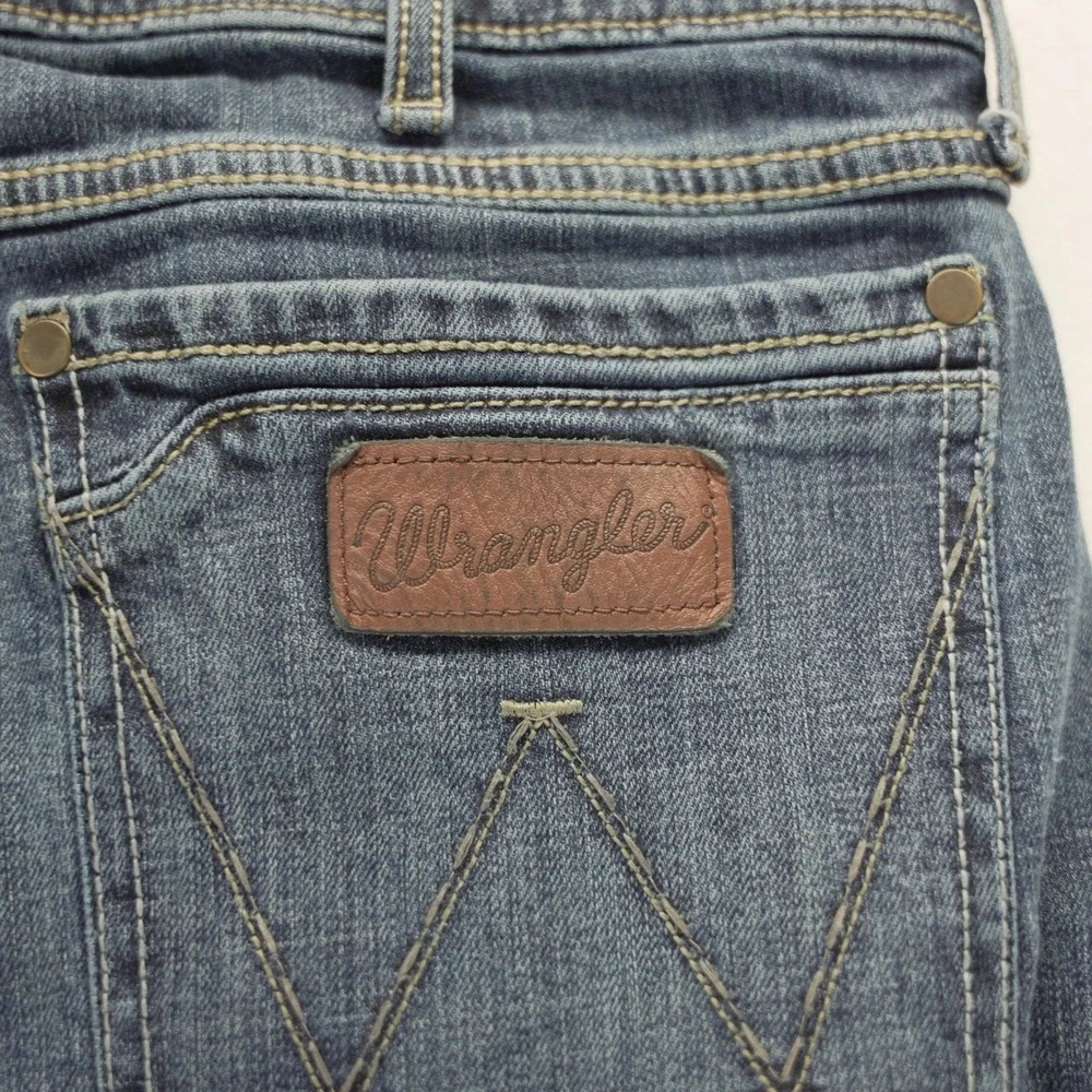 Wrangler Retro Mens Slim Bootcut Jeans Medium Wash Denim Blue W34 L30 - Picture 8 of 10